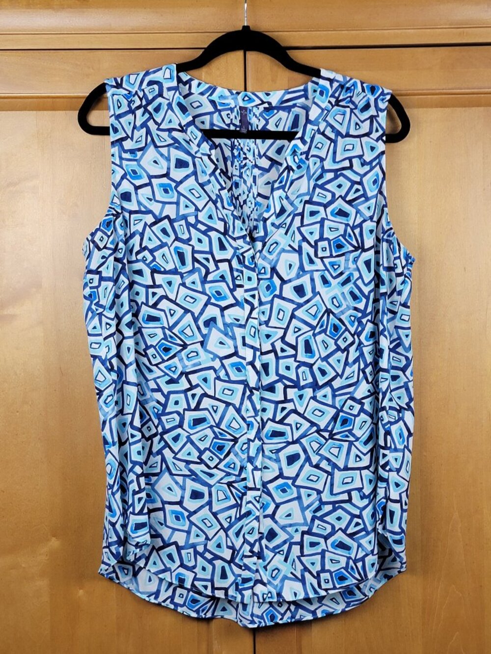 NYDJ Sleeveless Pintuck Blue Geometric Print Blouse - L